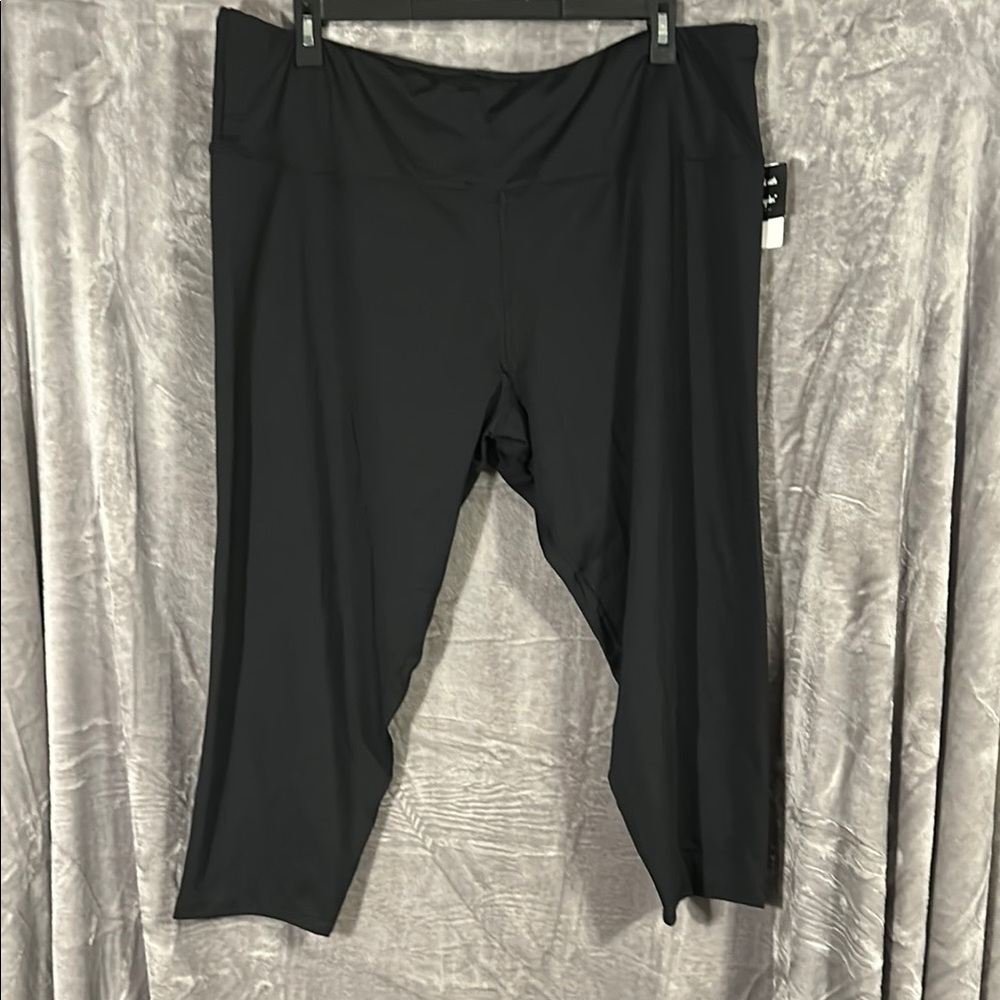 Lola Getts Active Black Capris